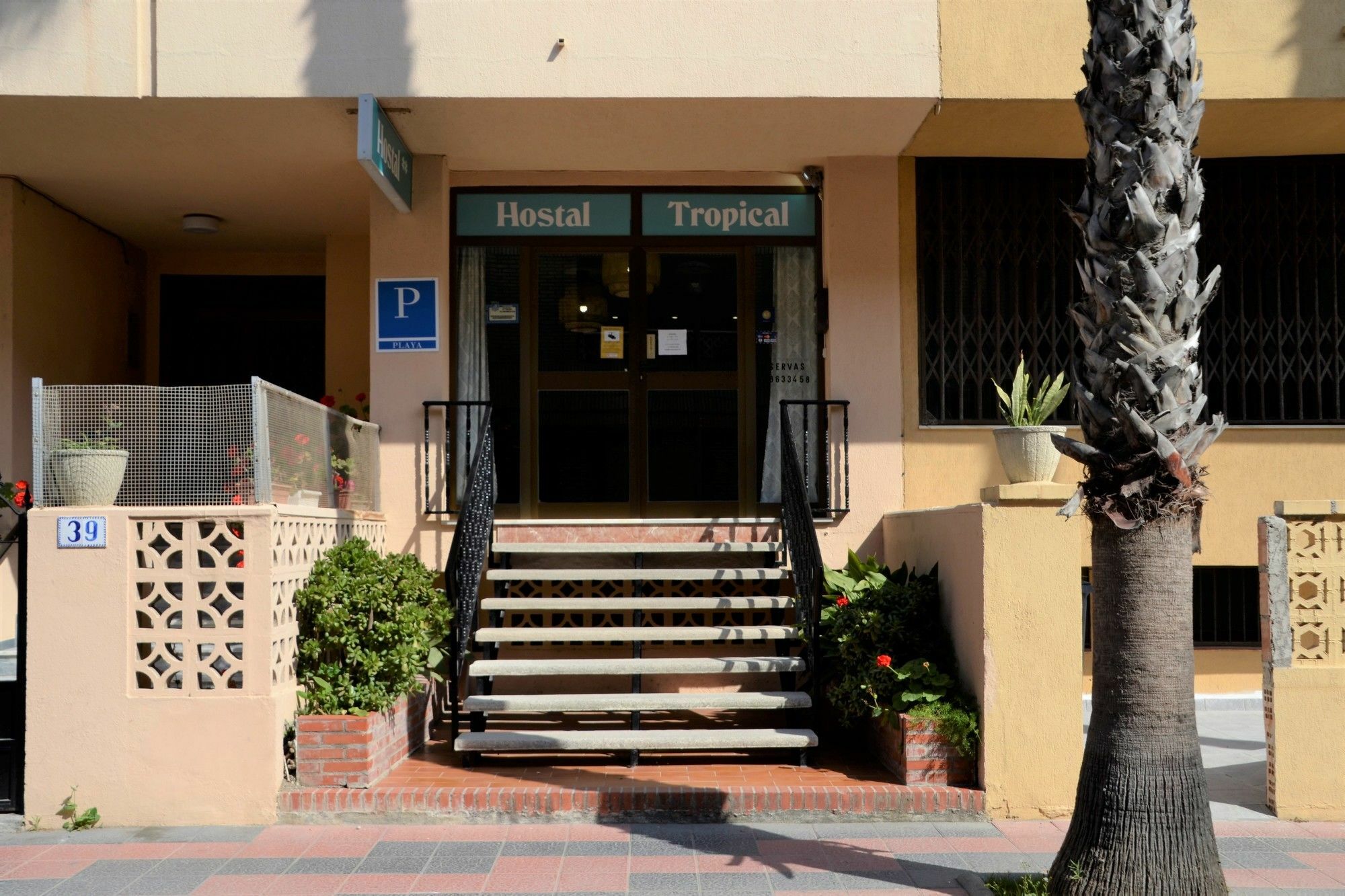 Hostal Tropical Almuñécar Exterior foto